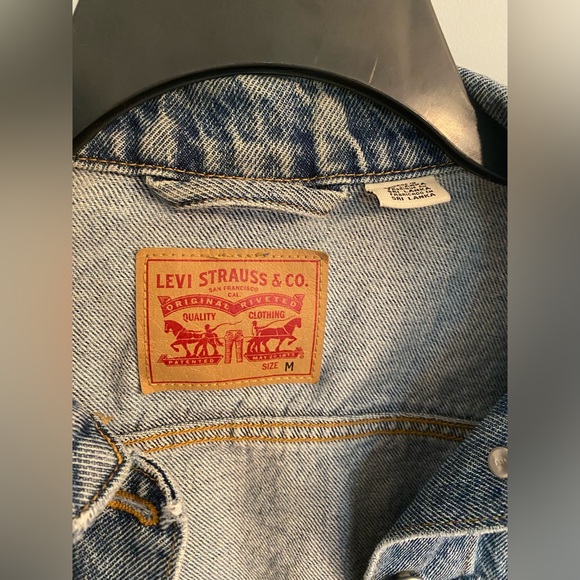Levi’s Original Denim Trucker Jacket “All Mine” Medium Wash Women’s Medium - Picture 7 of 7